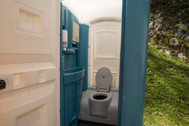 Portable restroom solutions in Sun Village, CA
